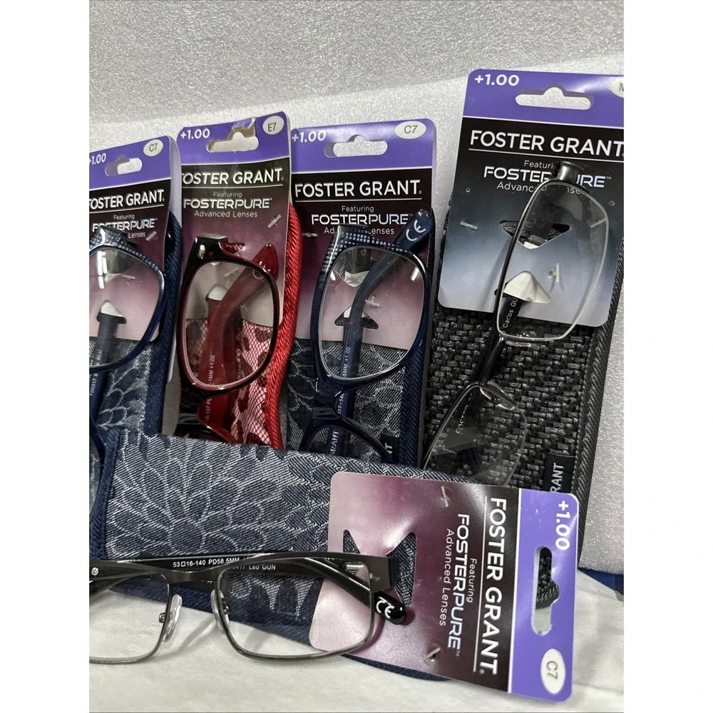 Foster Grant Design Optics Reading Glasses Set of Five +1.00 with Case‎ New Read